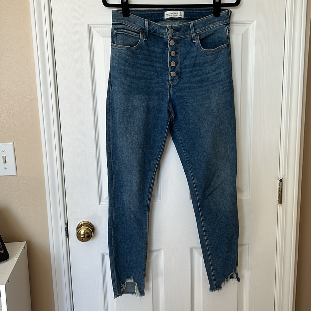 Abercrombie and Fitch Button Fly Skinny Jean - Size 6 R / 28 - Picture 2 of 5